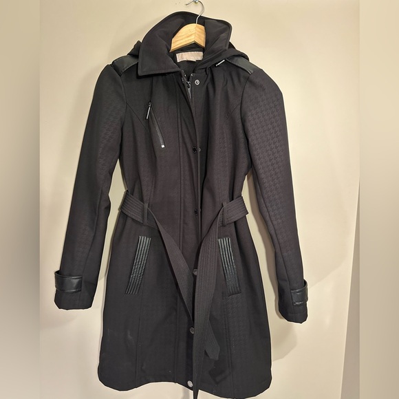 Ladies lined Michael Kors jacket - Picture 2 of 10